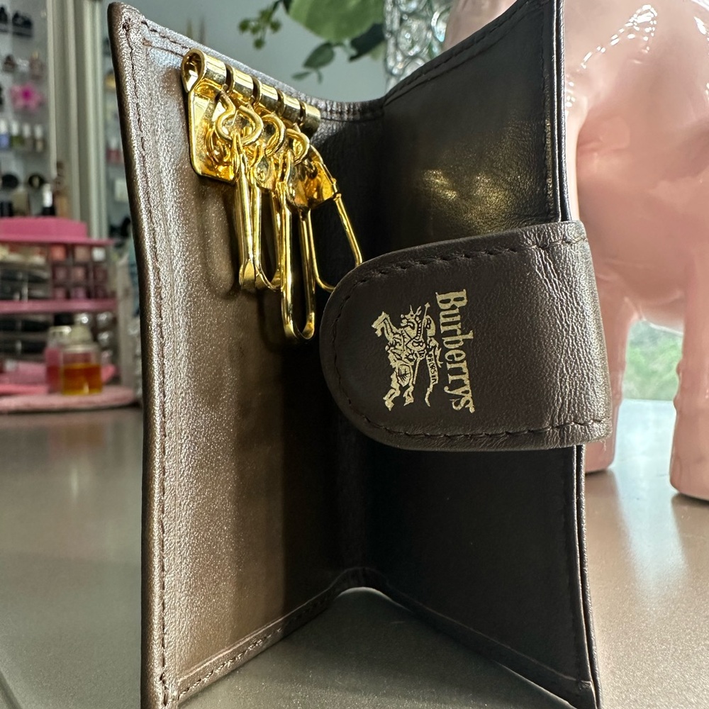 Burberrys Vintage 4-Ring Key Holder - Picture 8 of 8